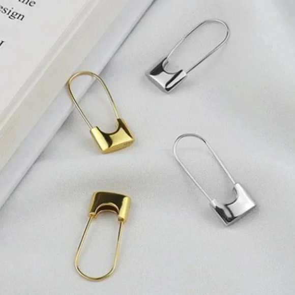 925 Sterling Silver Paperclip Lock Earrings - Picture 1 of 7